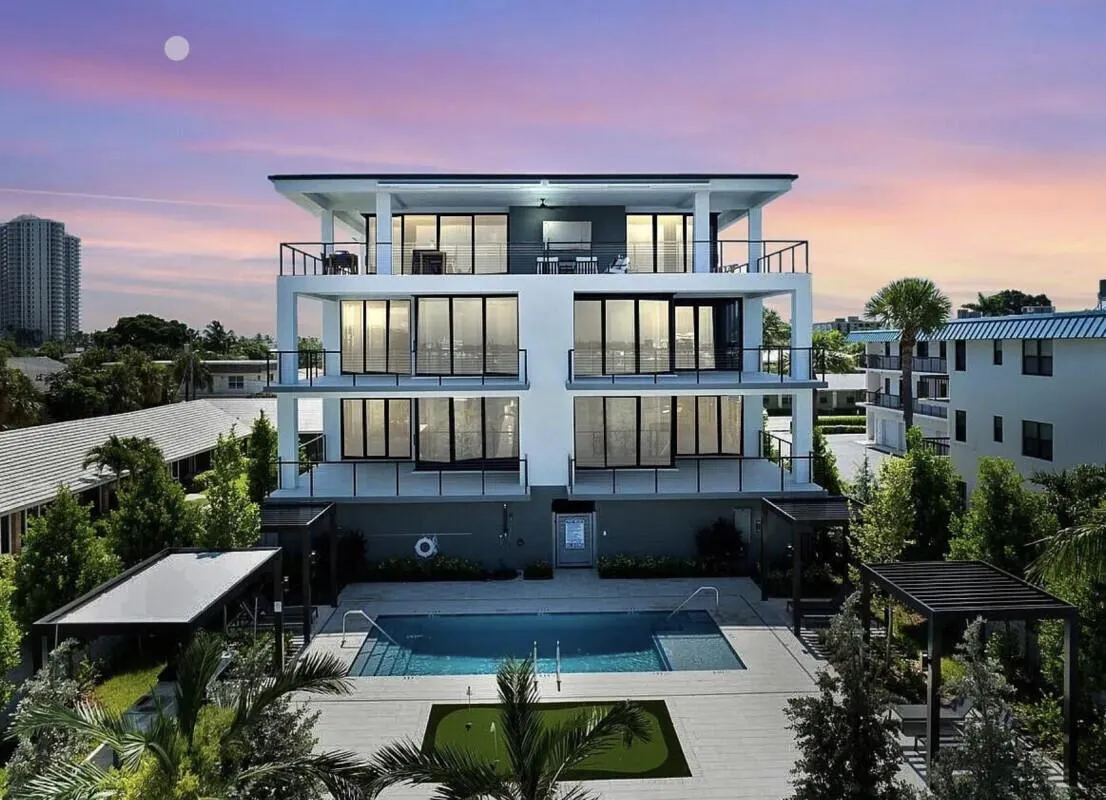 2323 Lake Drive, #Unit 201