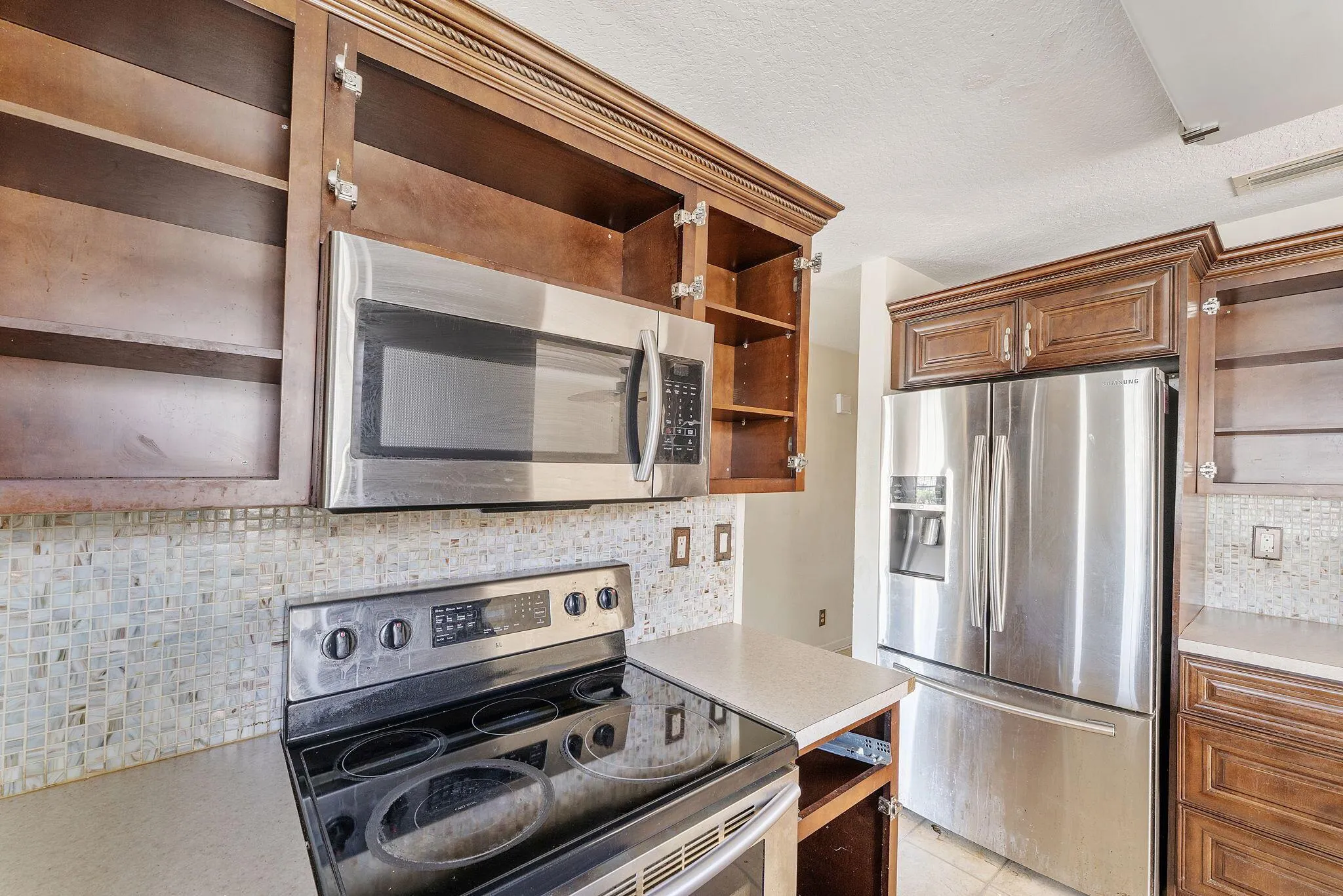 1135 Freshwater Lakes Drive
