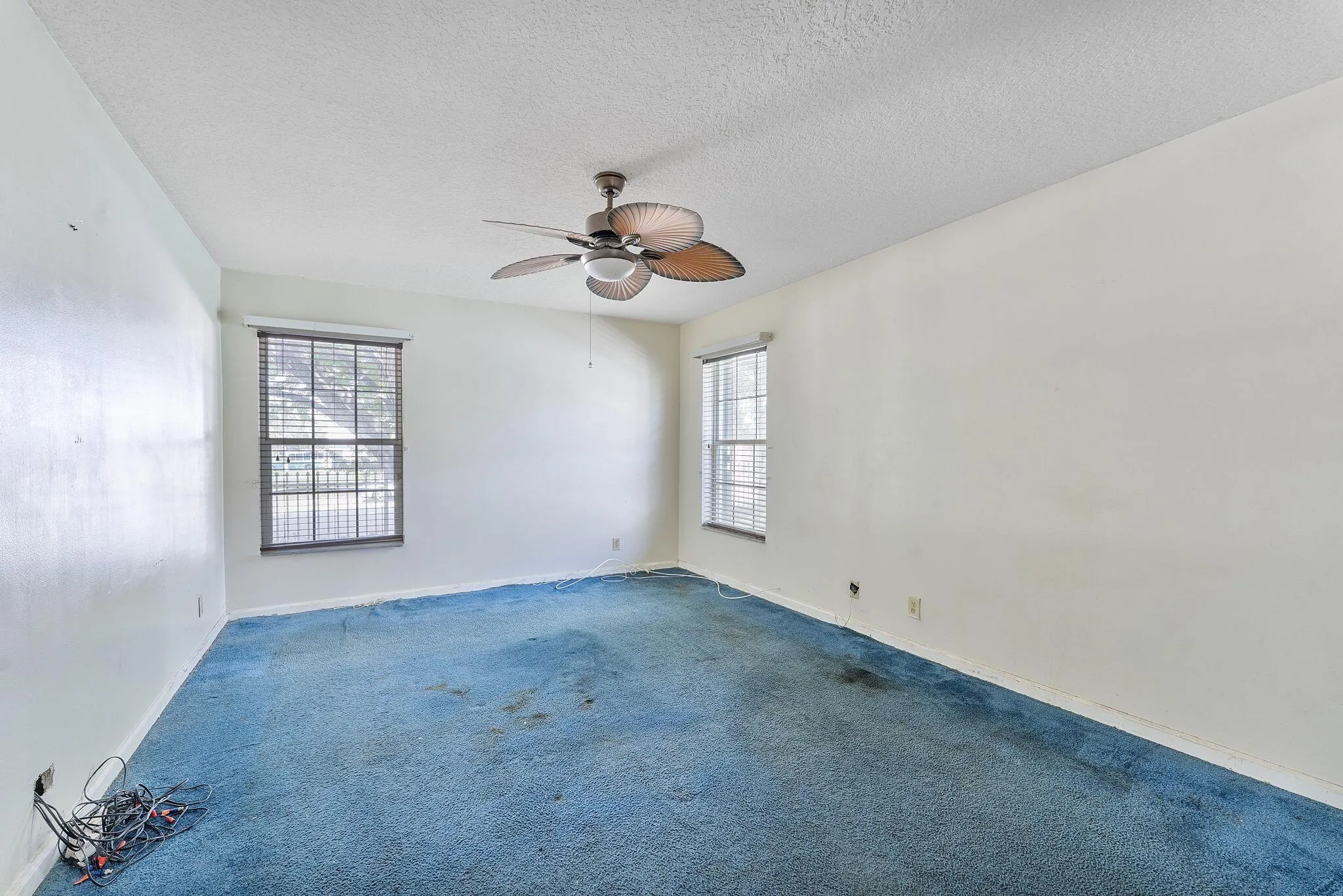 1135 Freshwater Lakes Drive