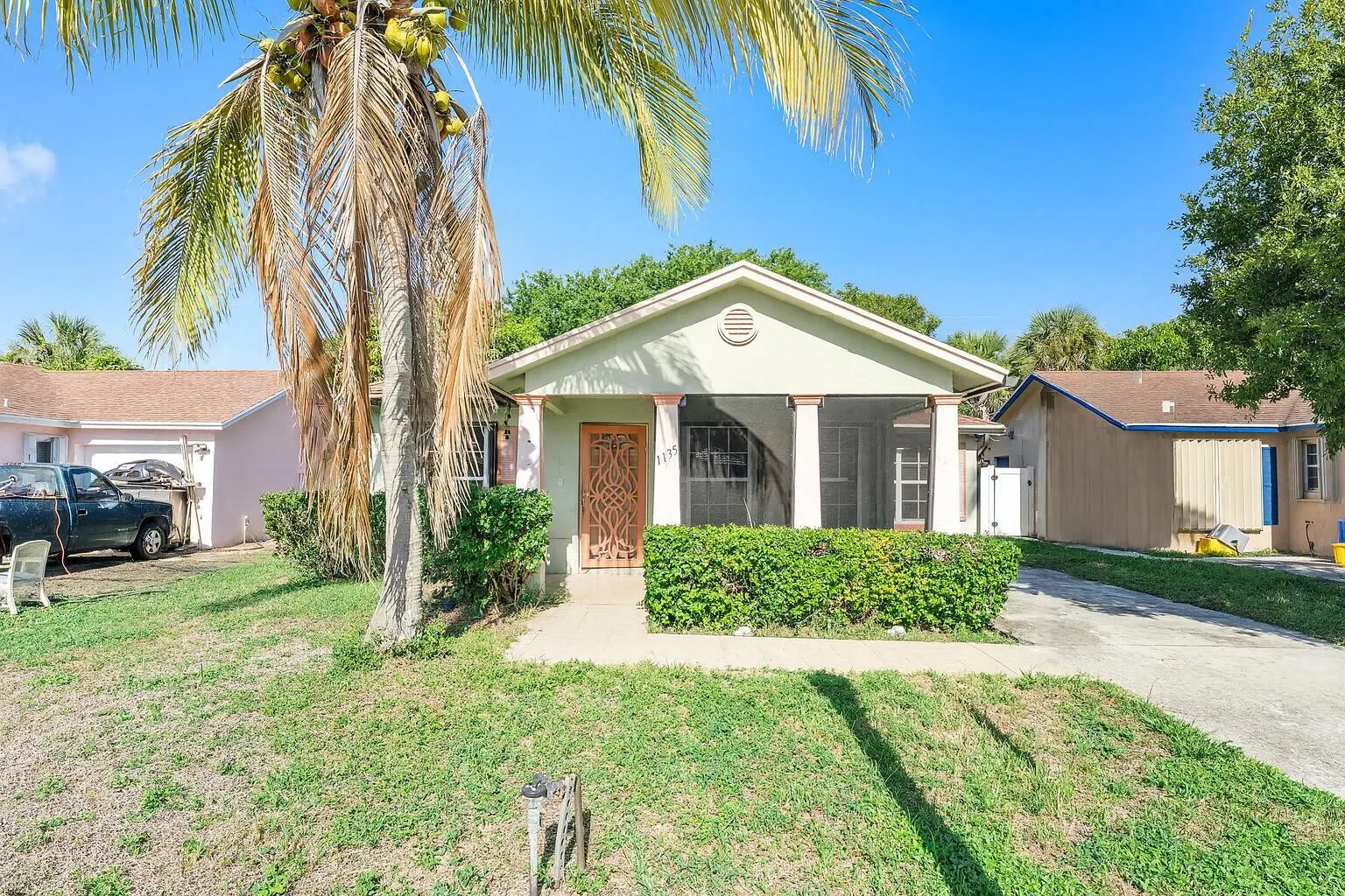 1135 Freshwater Lakes Drive