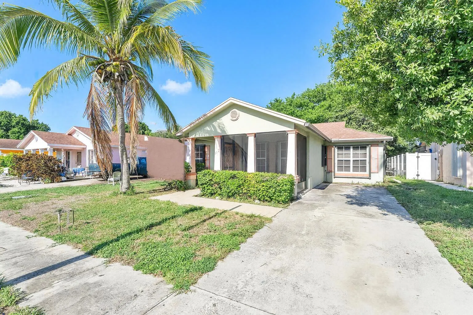 1135 Freshwater Lakes Drive
