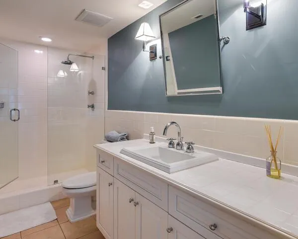 250 Bradley Place, #609
