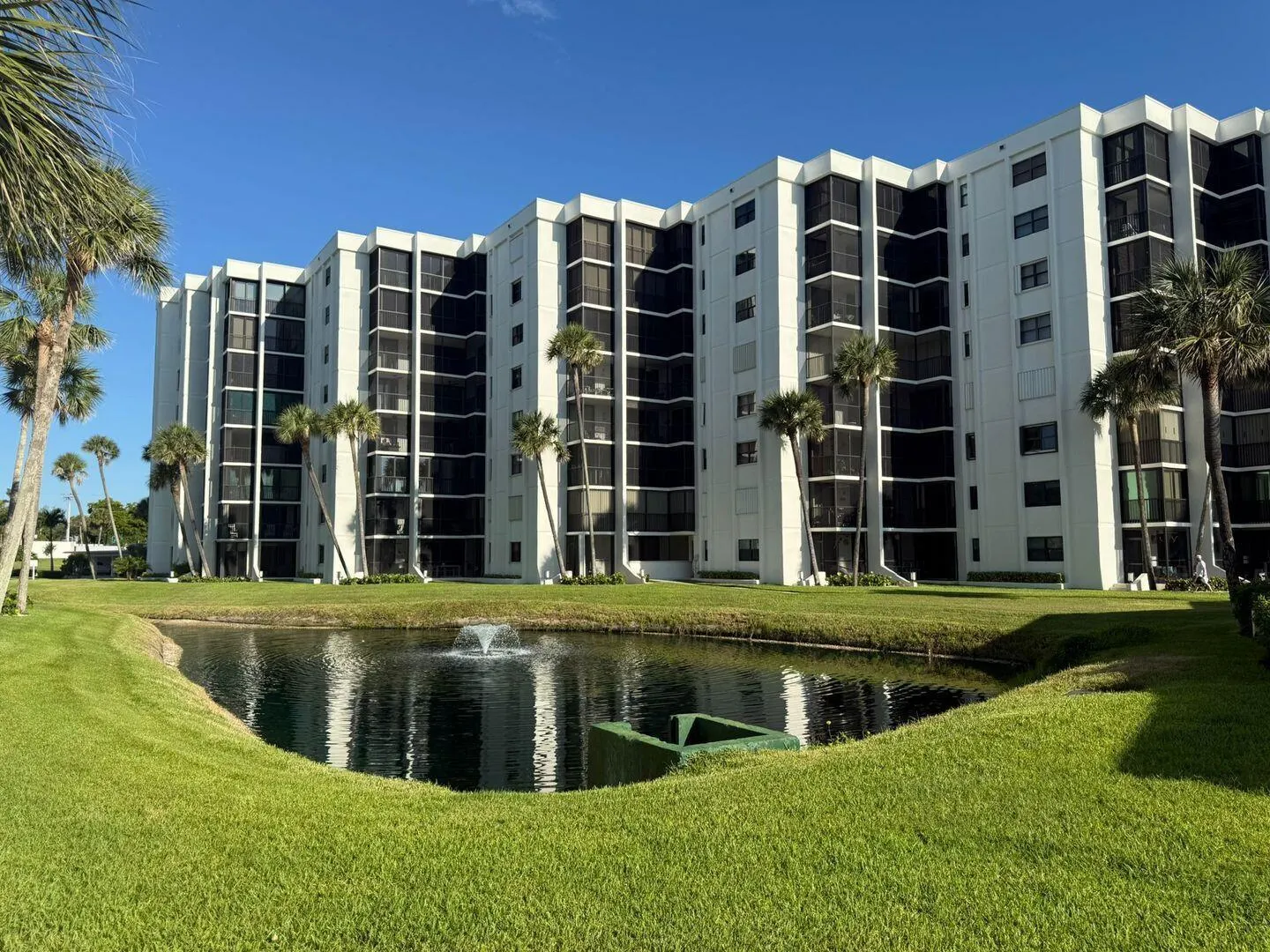 19800 Sandpointe Bay Drive, #409