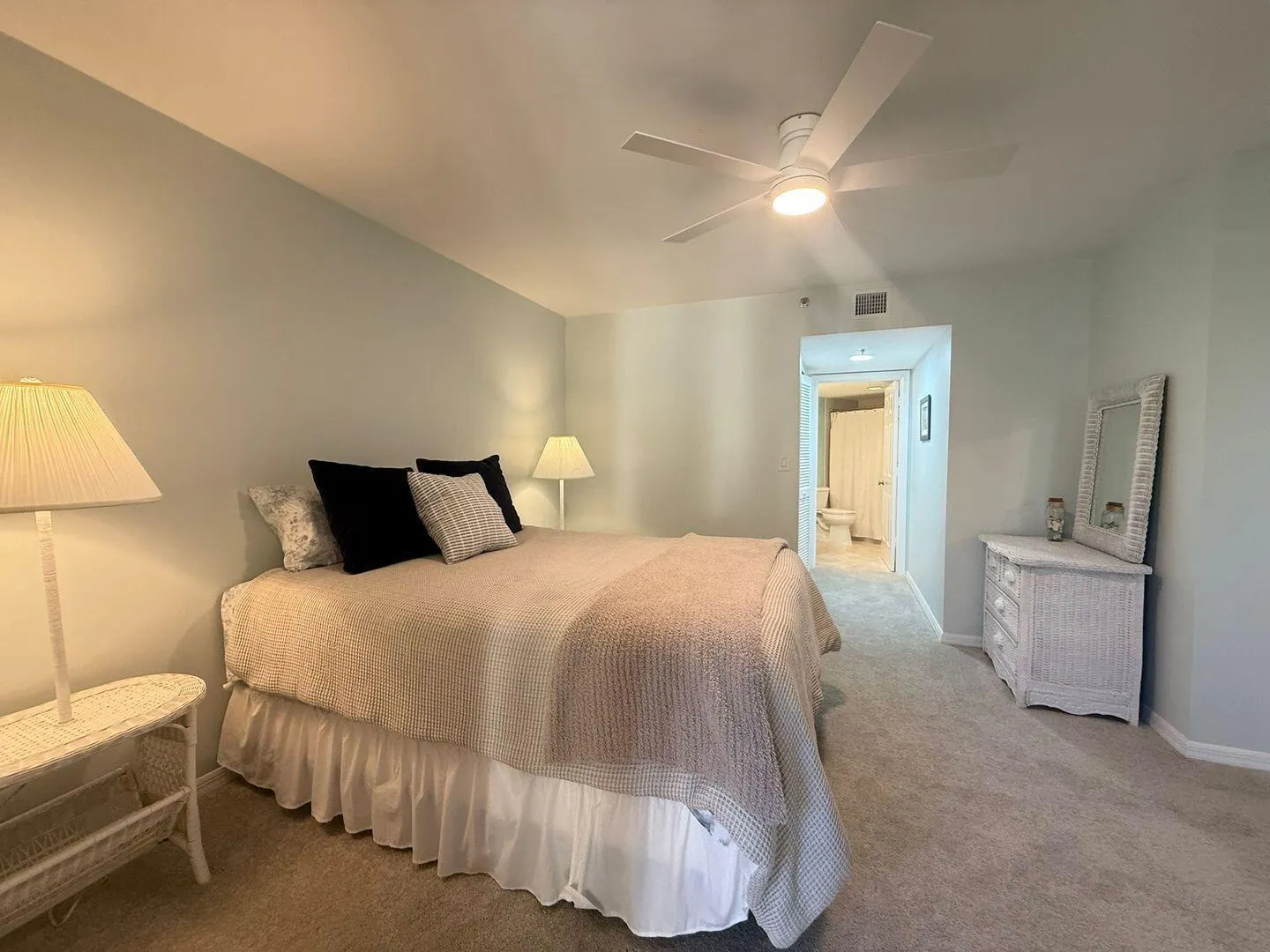 19800 Sandpointe Bay Drive, #409