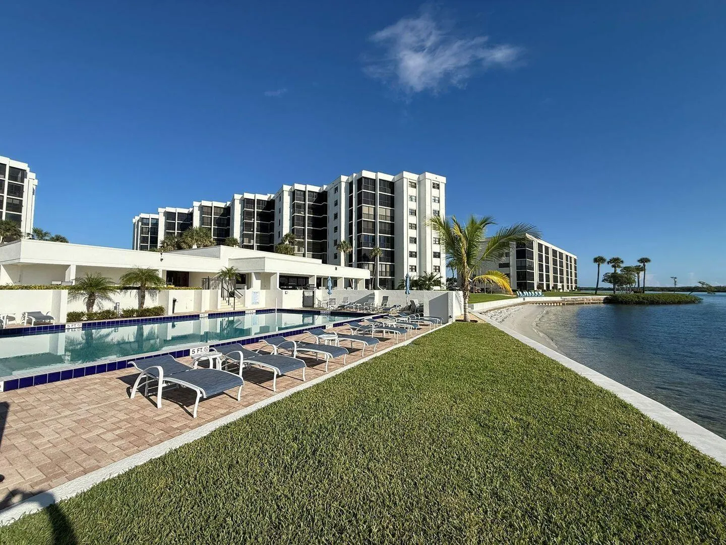 19800 Sandpointe Bay Drive, #409
