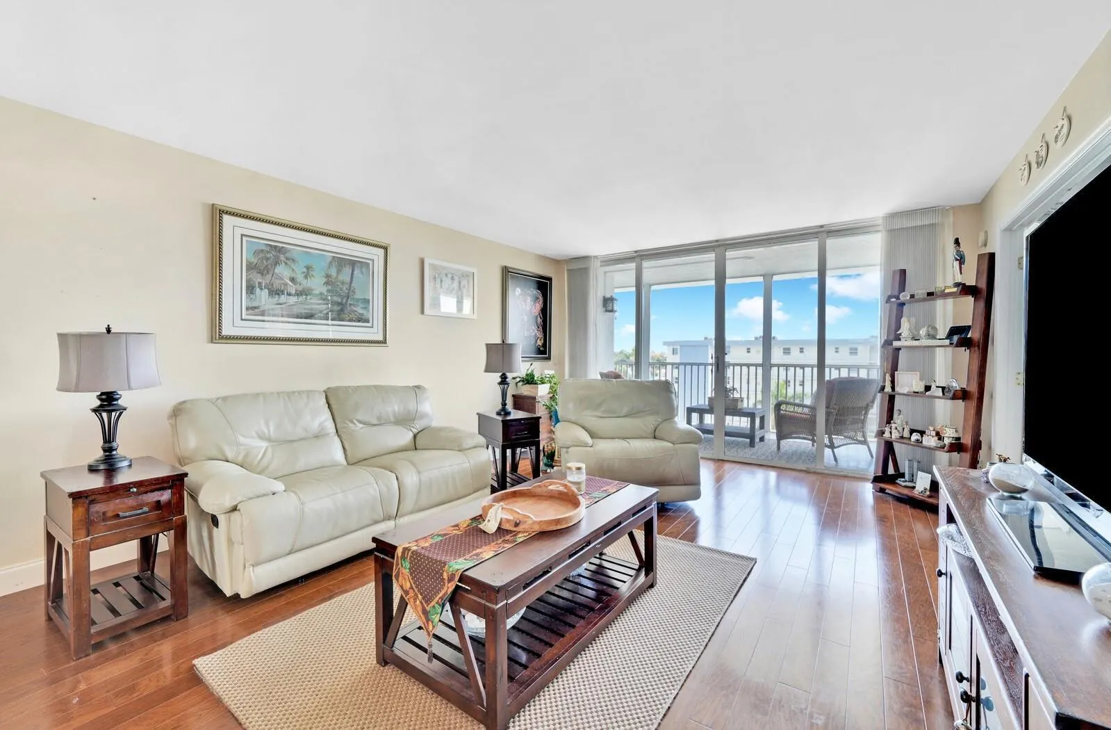 1 Harbourside Drive, #1703