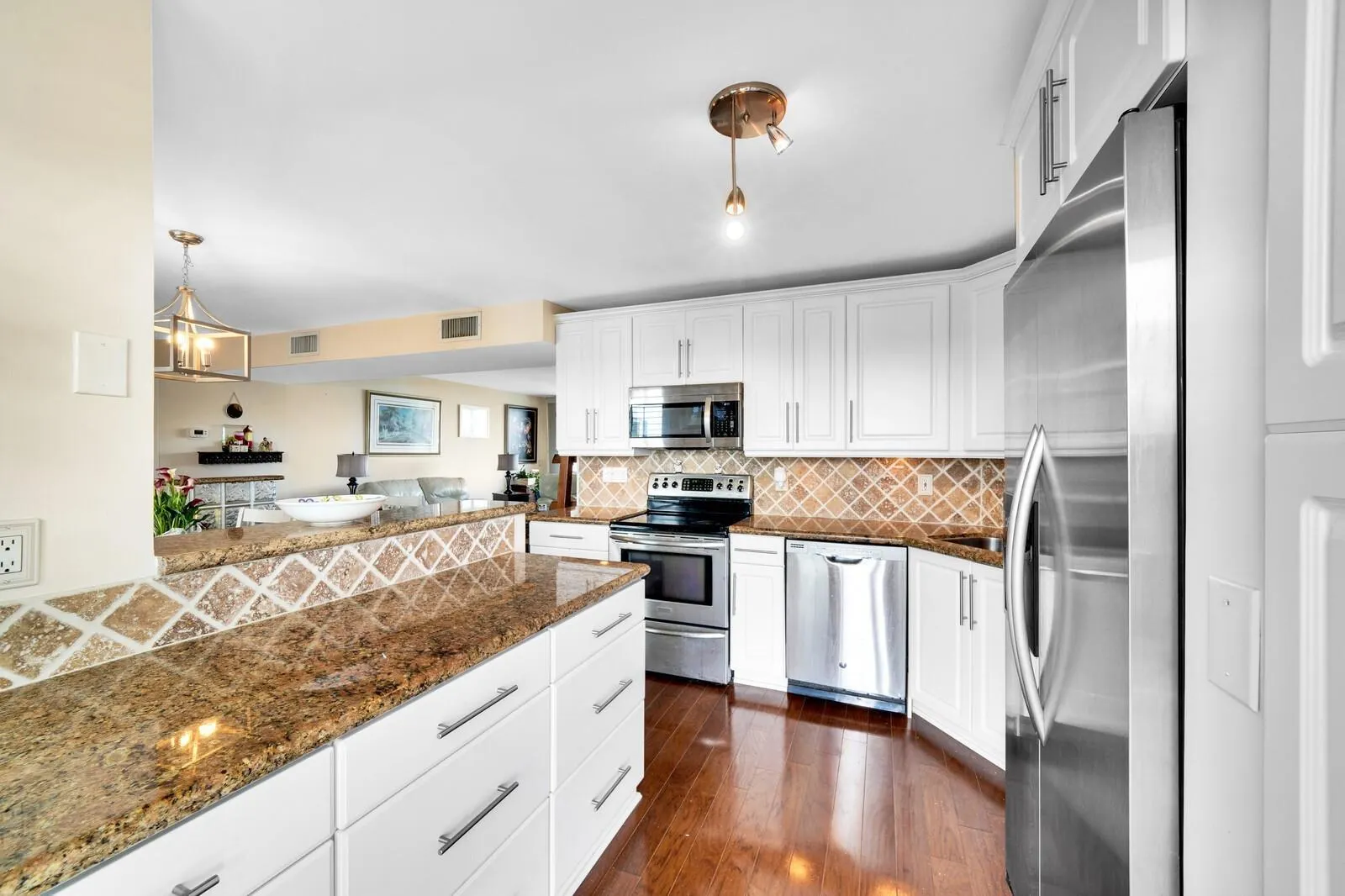 1 Harbourside Drive, #1703