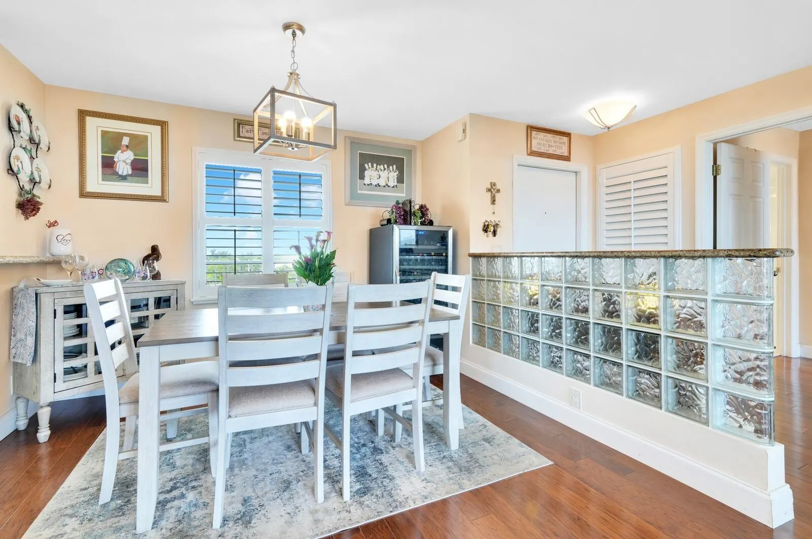 1 Harbourside Drive, #1703