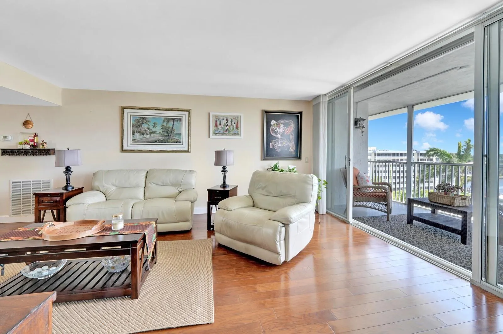 1 Harbourside Drive, #1703