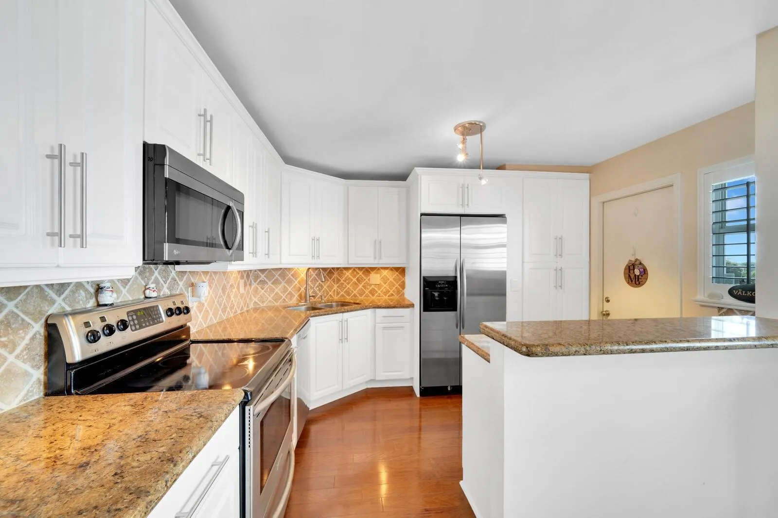 1 Harbourside Drive, #1703