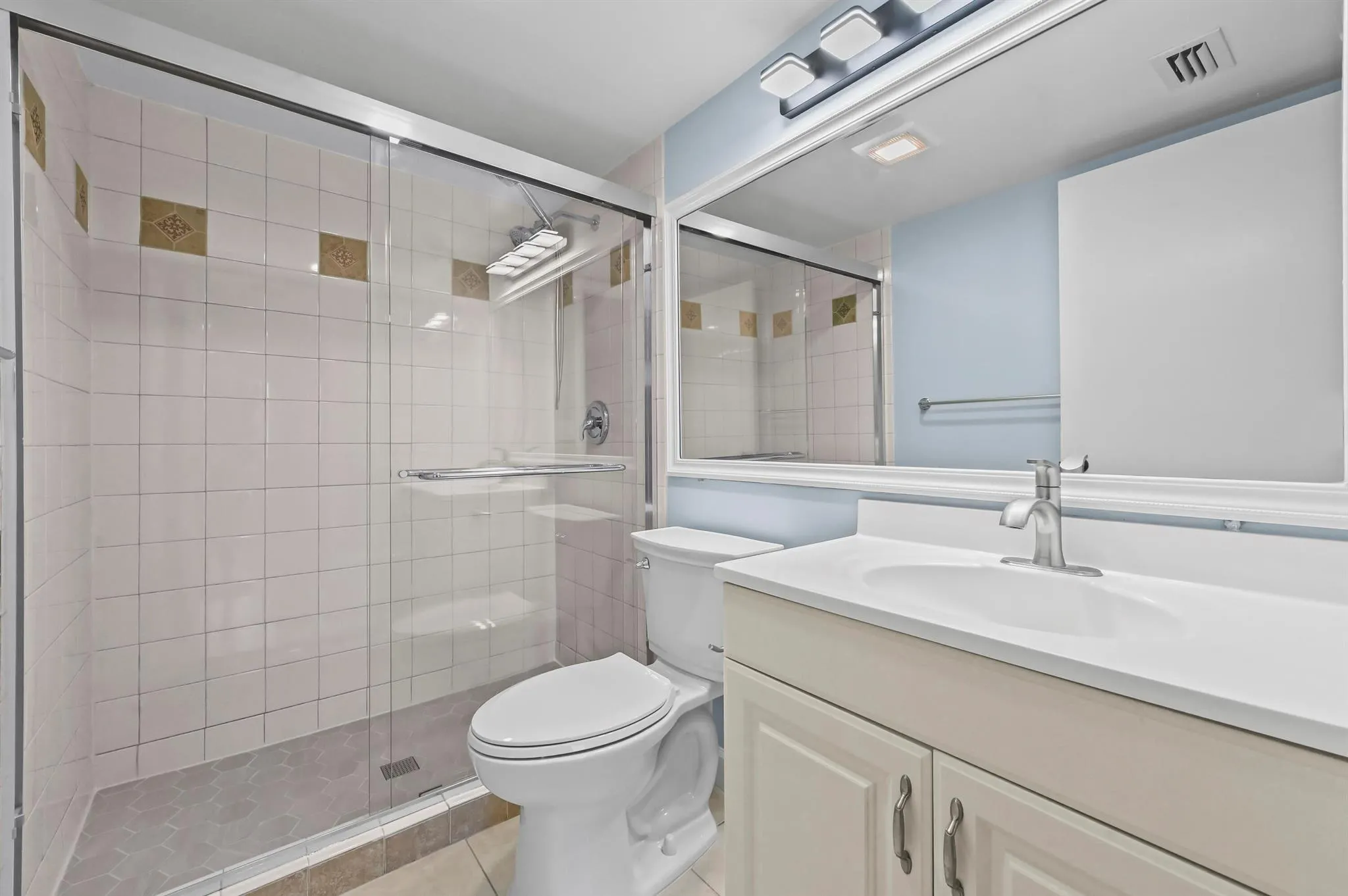 1103 Green Pine Boulevard, #C2