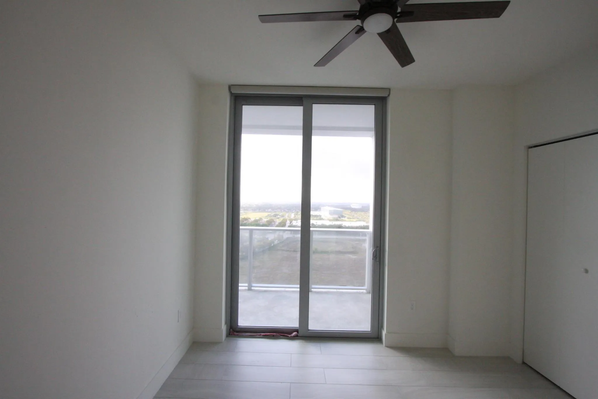 2000 Metropica Way, #1609