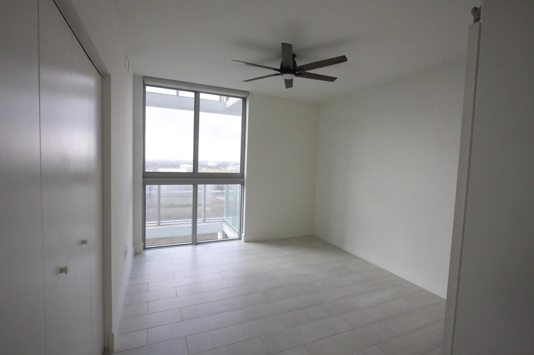 2000 Metropica Way, #1609