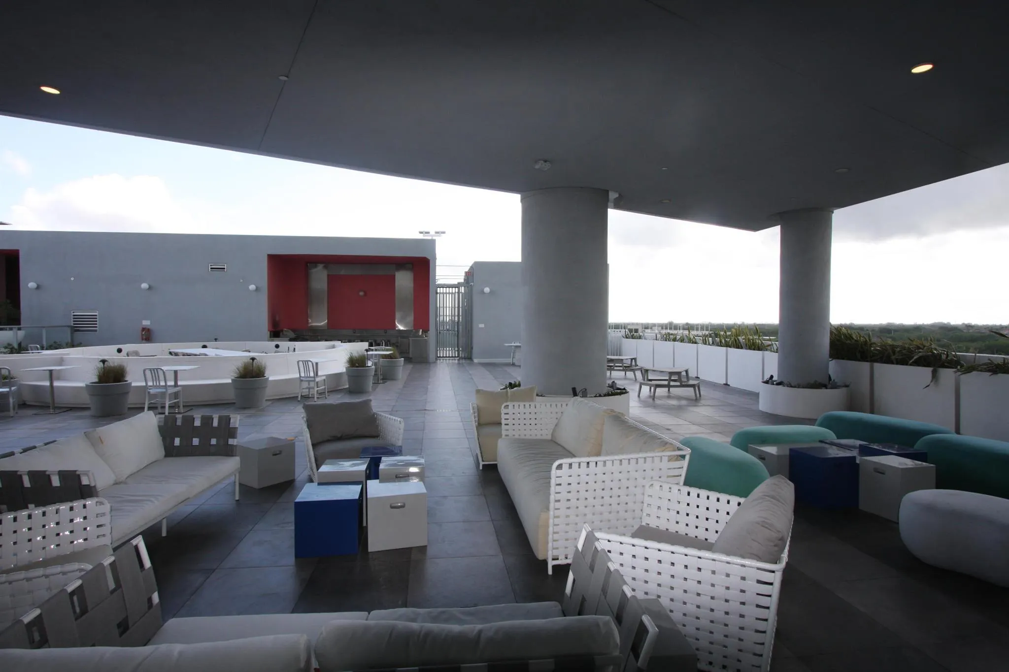 2000 Metropica Way, #1609