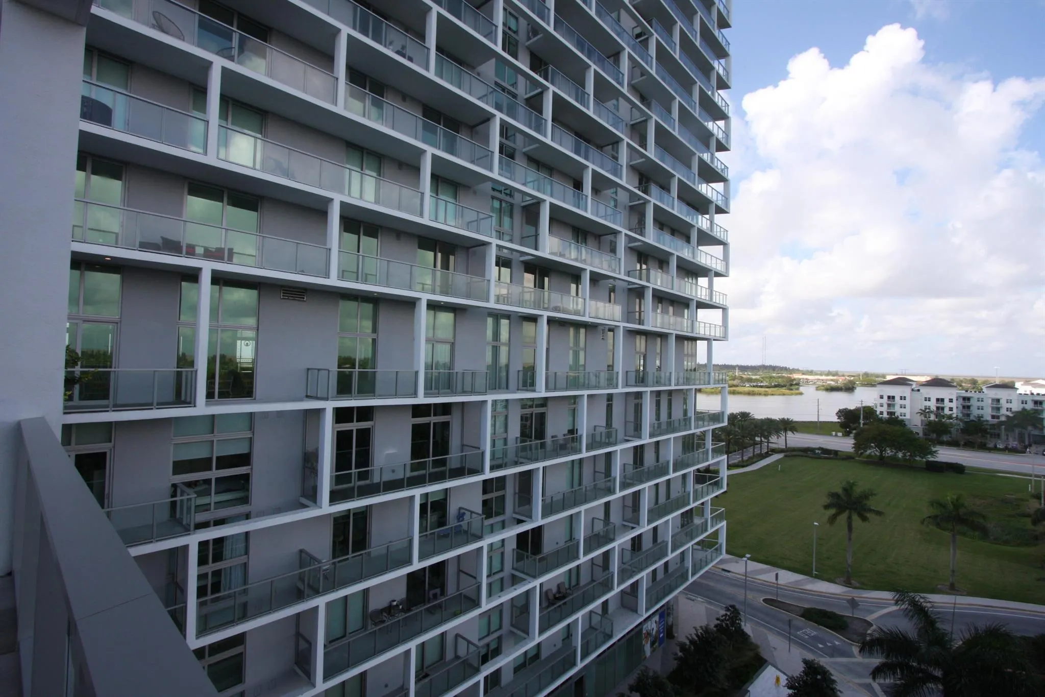 2000 Metropica Way, #1609