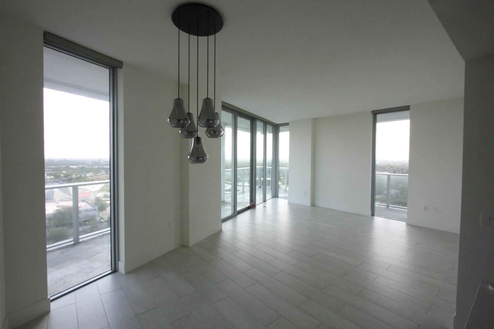 2000 Metropica Way, #1609