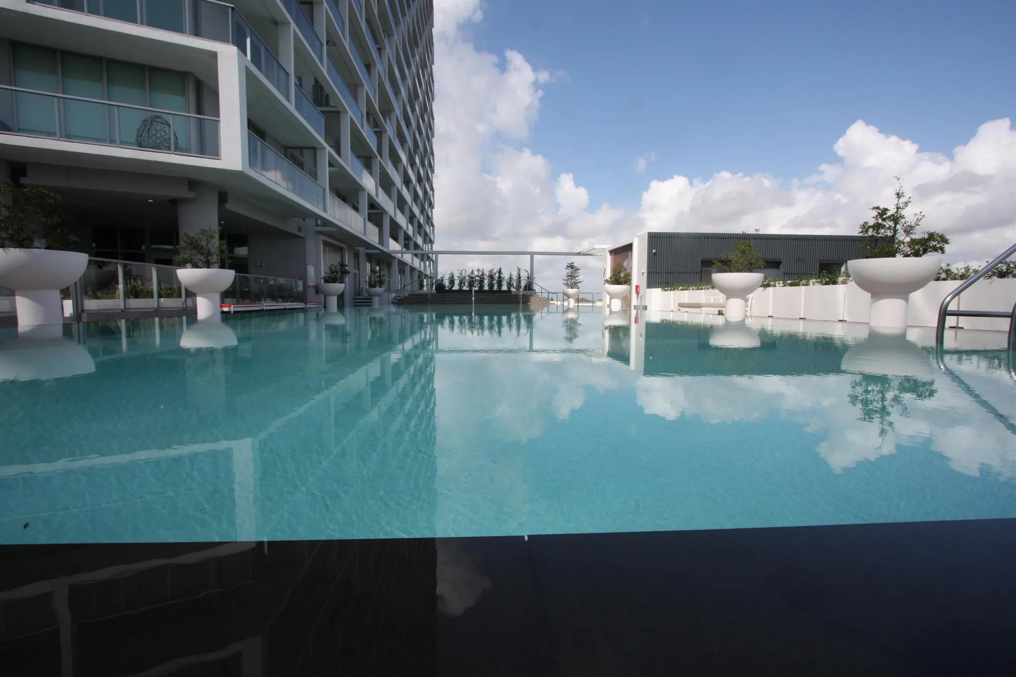 2000 Metropica Way, #1609