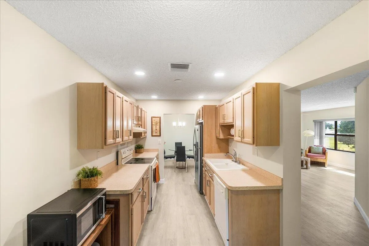1775 S Dovetail Drive, #R