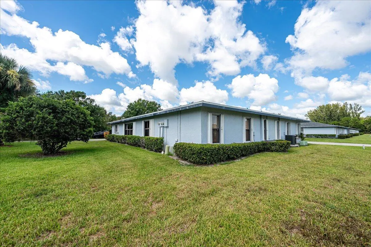 1775 S Dovetail Drive, #R