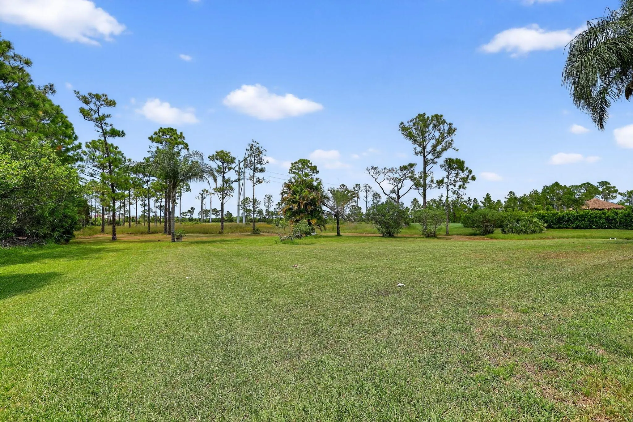 7852 SE Saddlebrook Drive