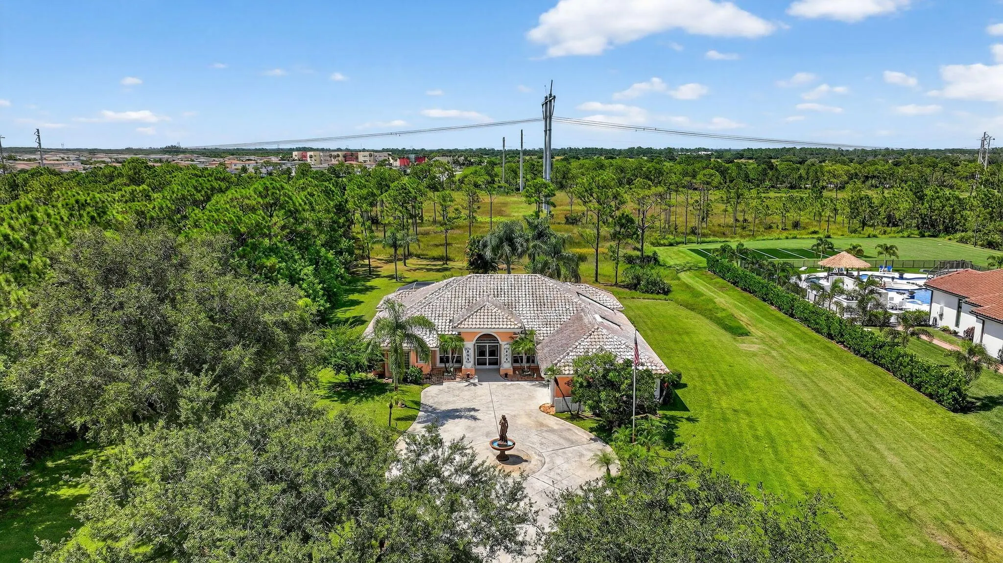 7852 SE Saddlebrook Drive