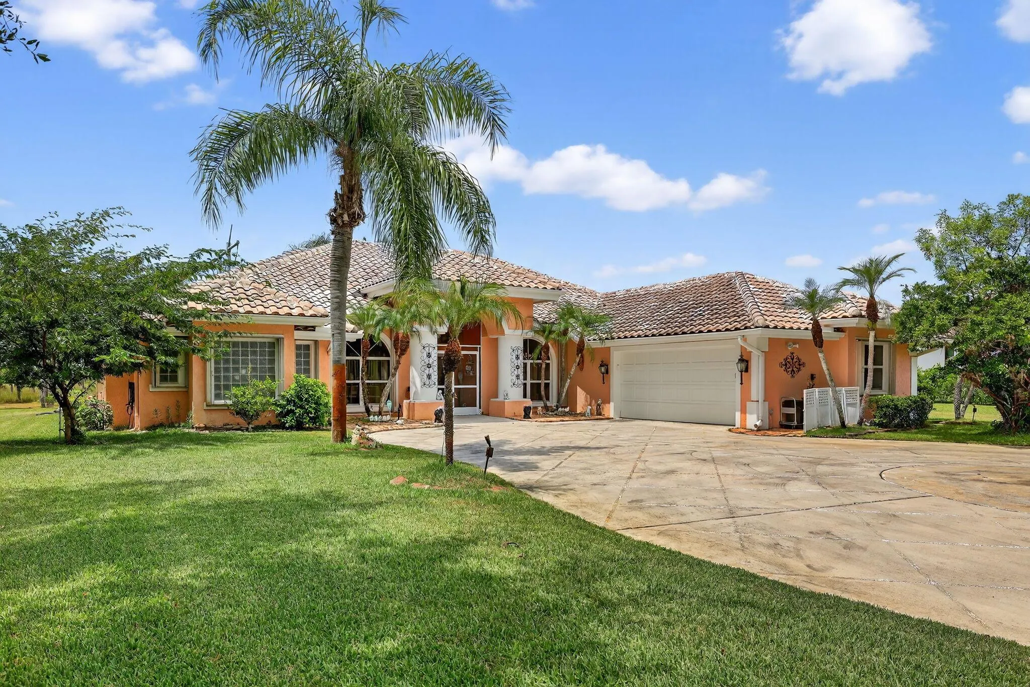 7852 SE Saddlebrook Drive