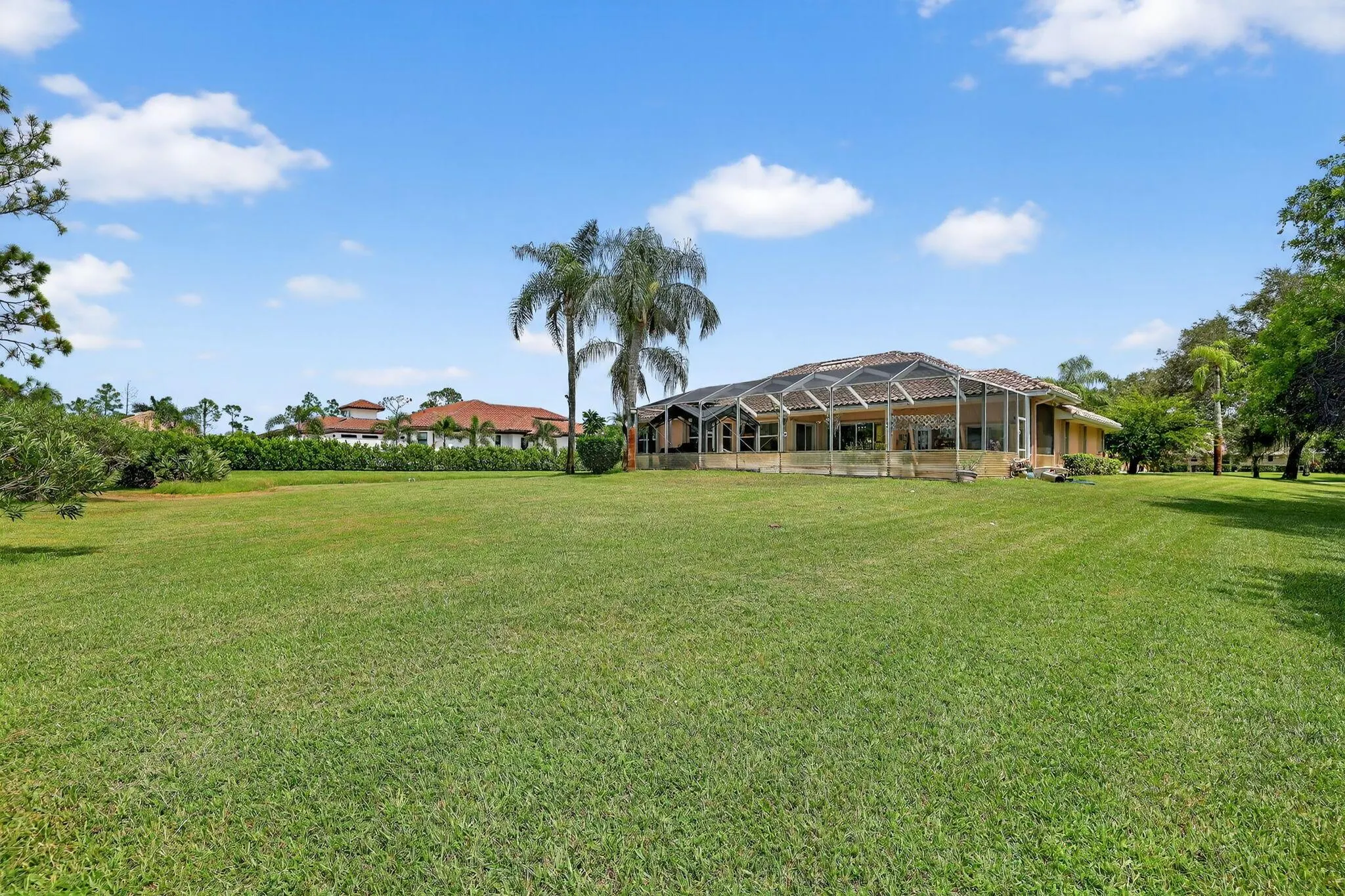 7852 SE Saddlebrook Drive