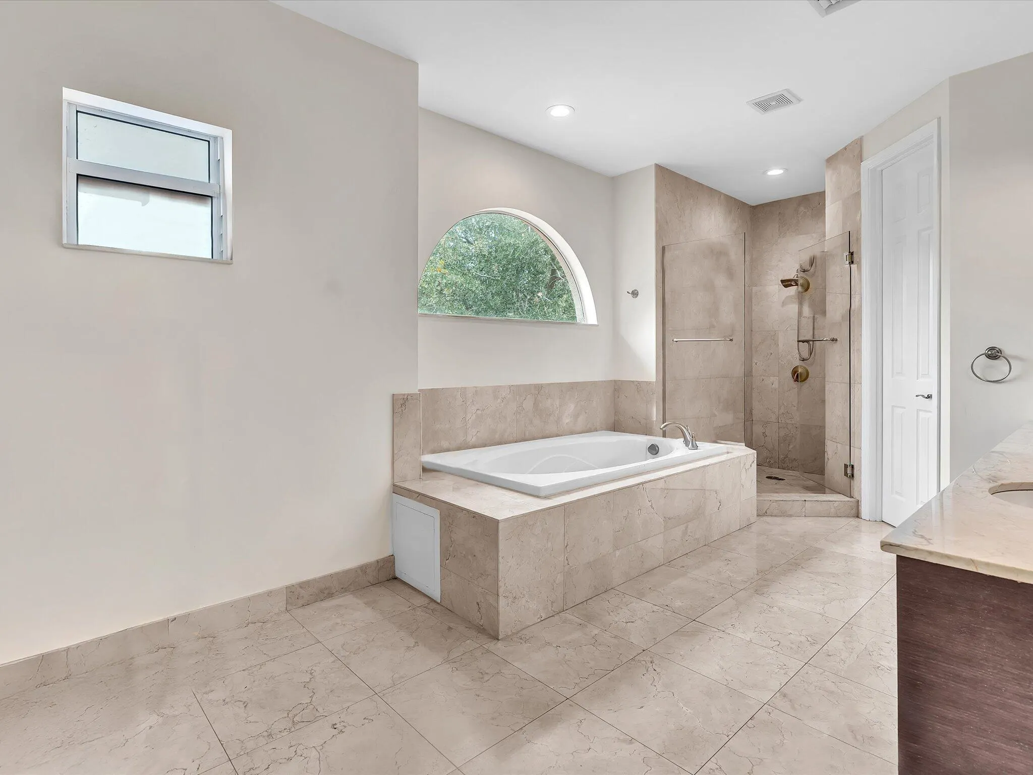 3555 Forest View Circle