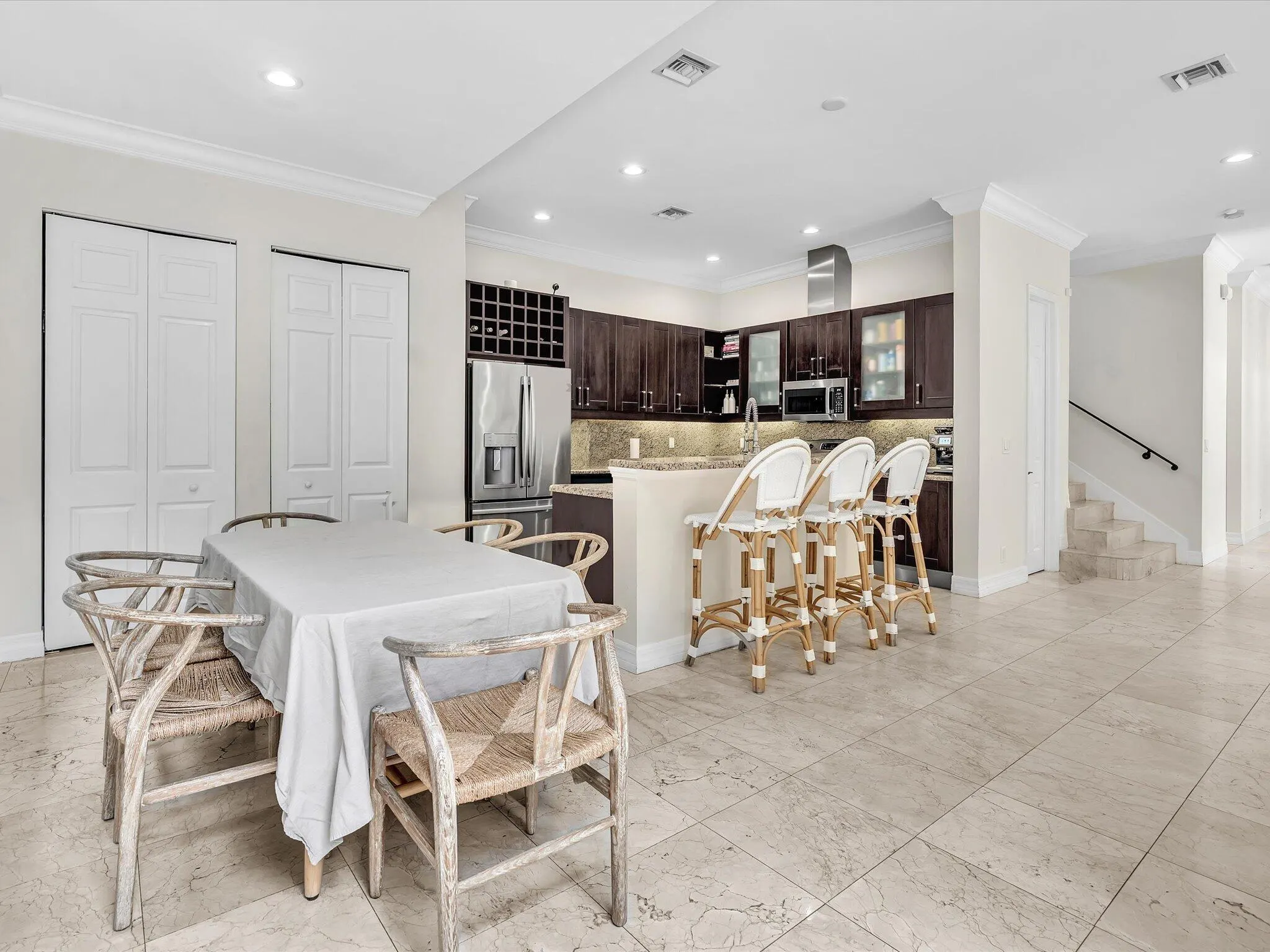 3555 Forest View Circle