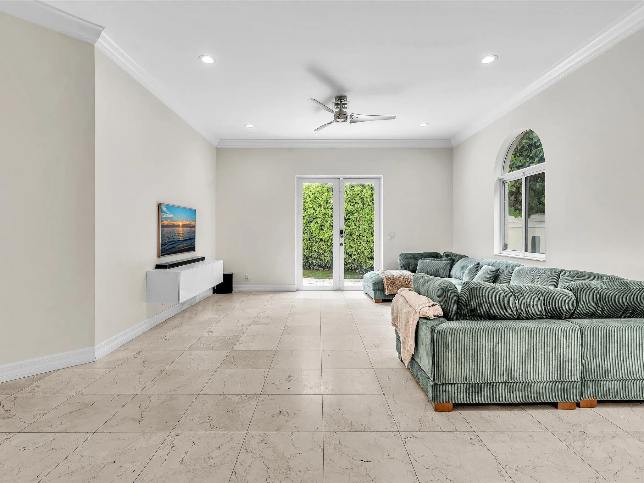 3555 Forest View Circle
