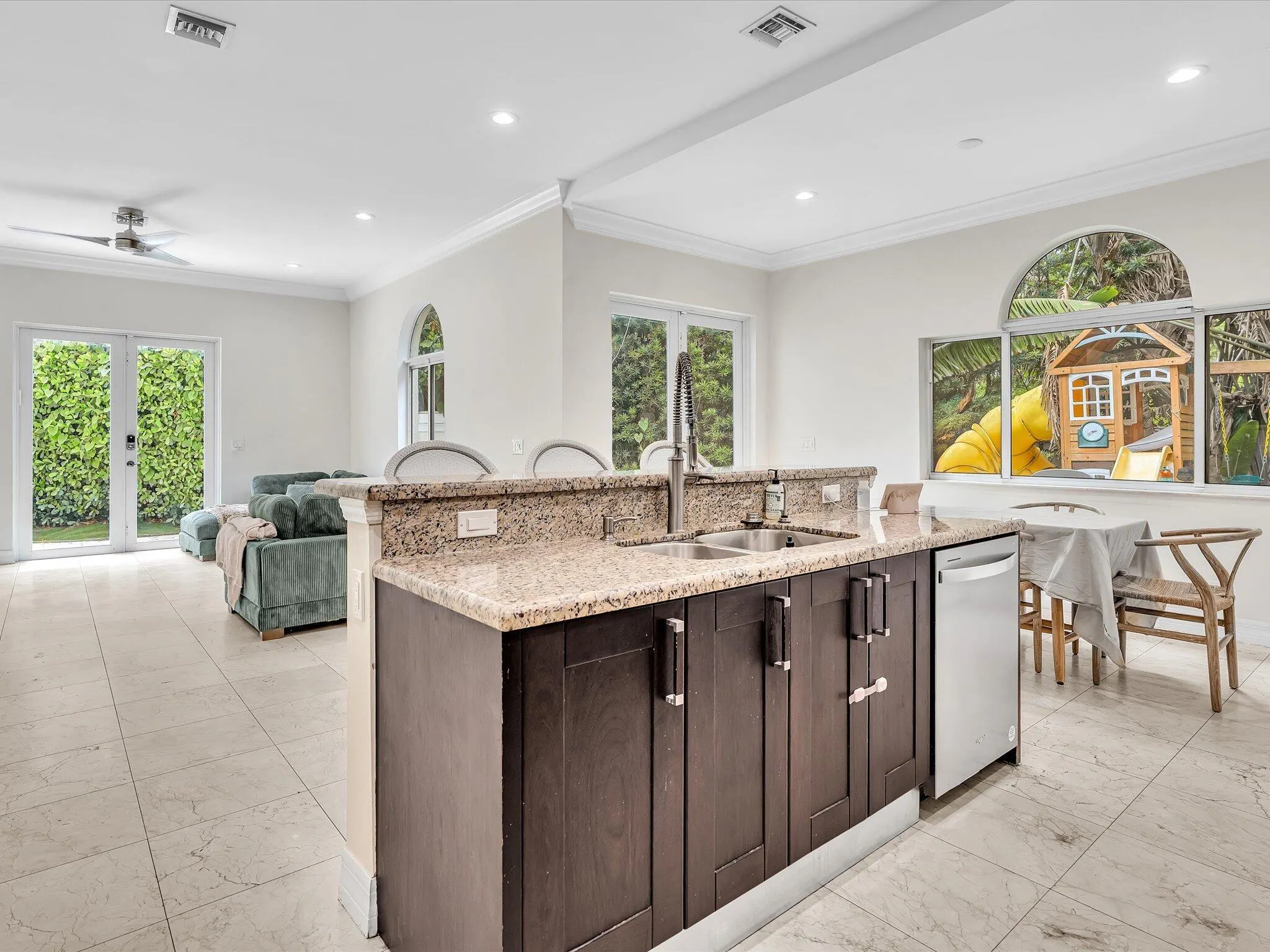 3555 Forest View Circle