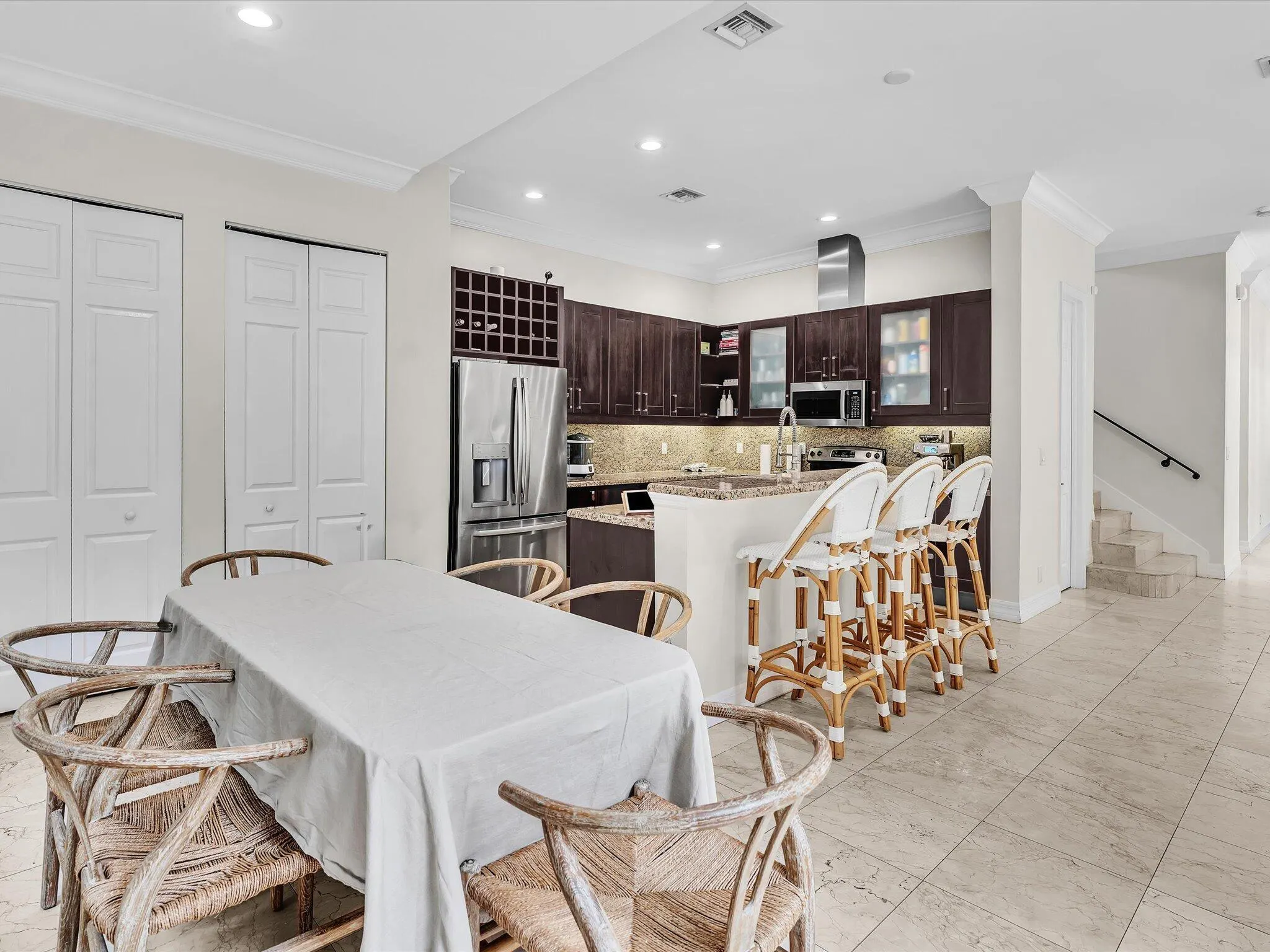 3555 Forest View Circle