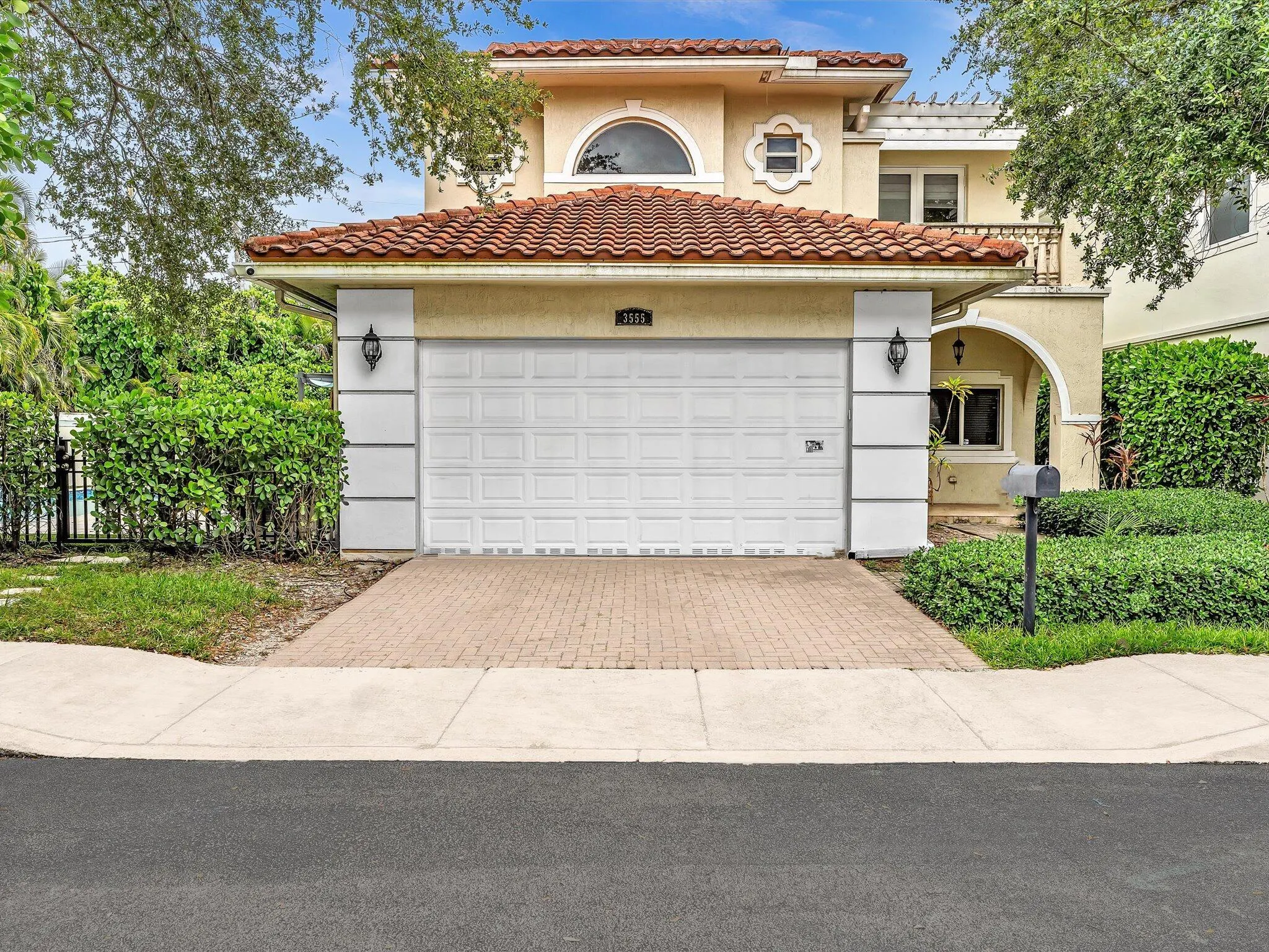 3555 Forest View Circle