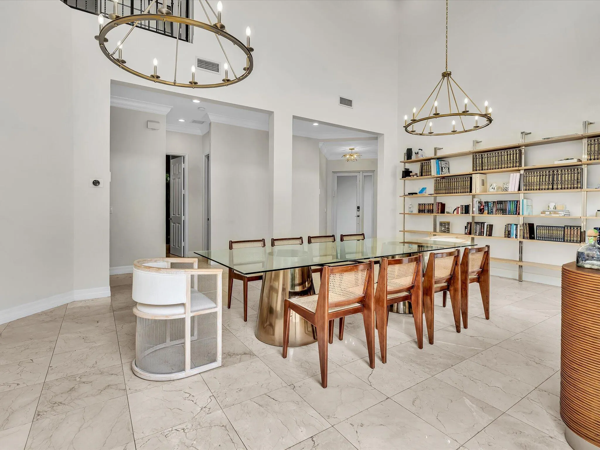 3555 Forest View Circle