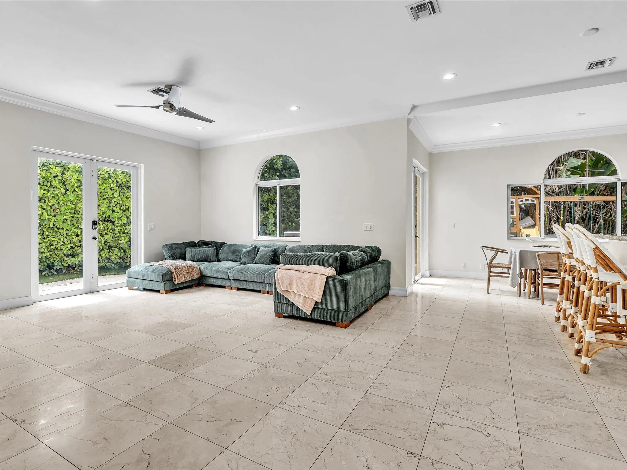 3555 Forest View Circle