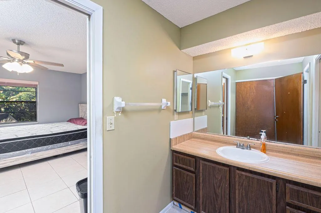 6034 Indrio Road, #1