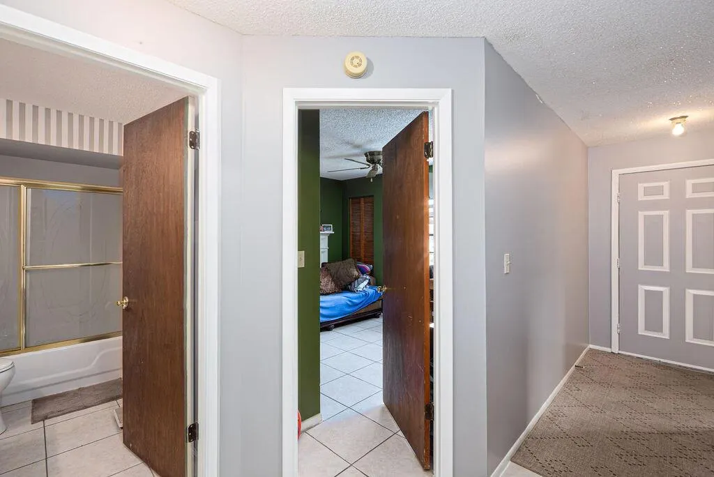 6034 Indrio Road, #1