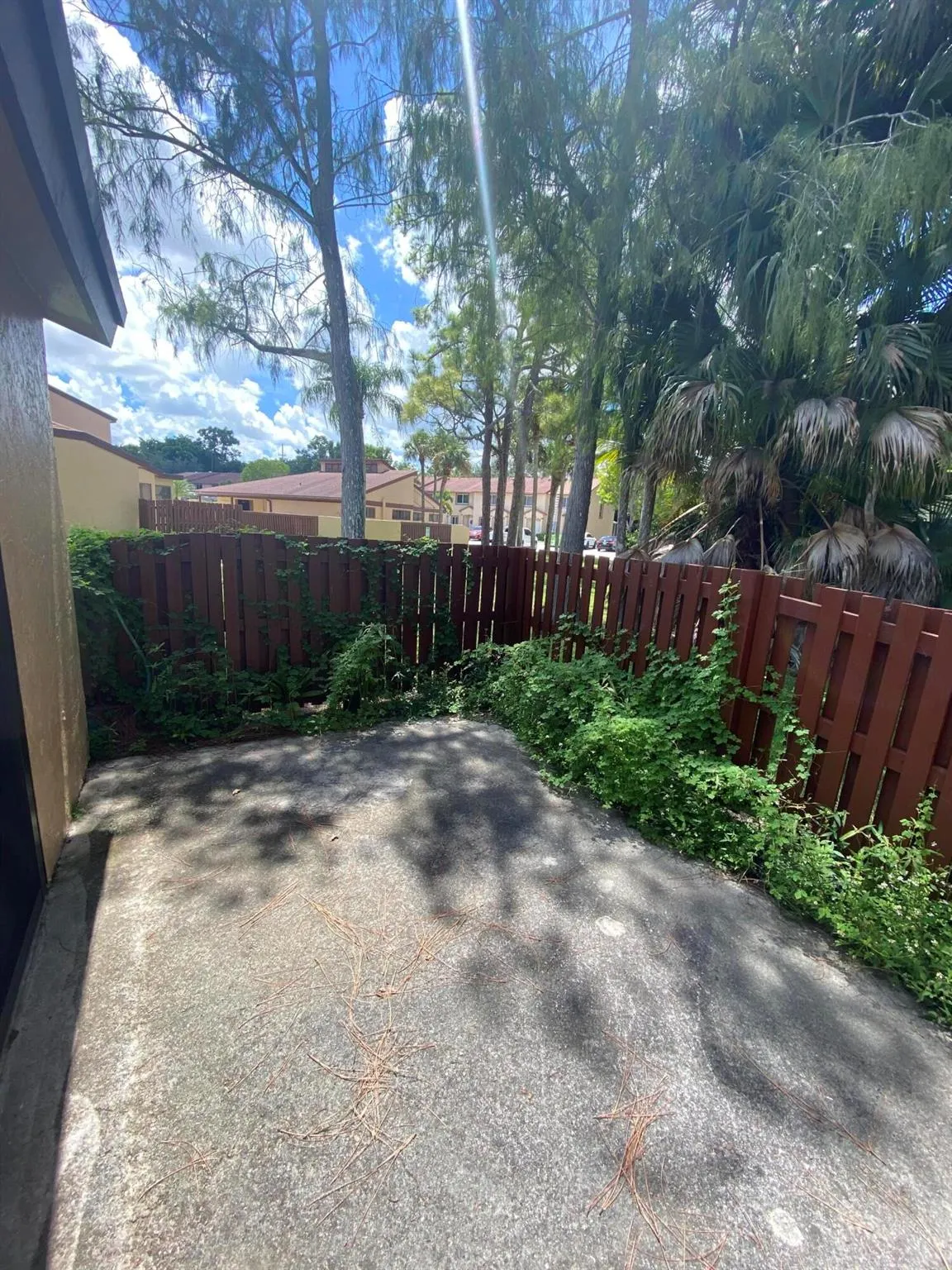 1001 Lakeview Circle, #1001
