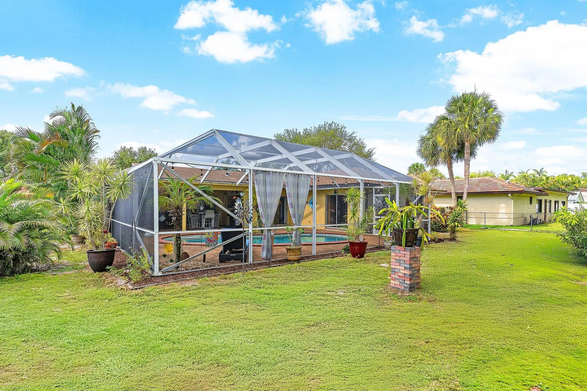 1421 SW 16th Street