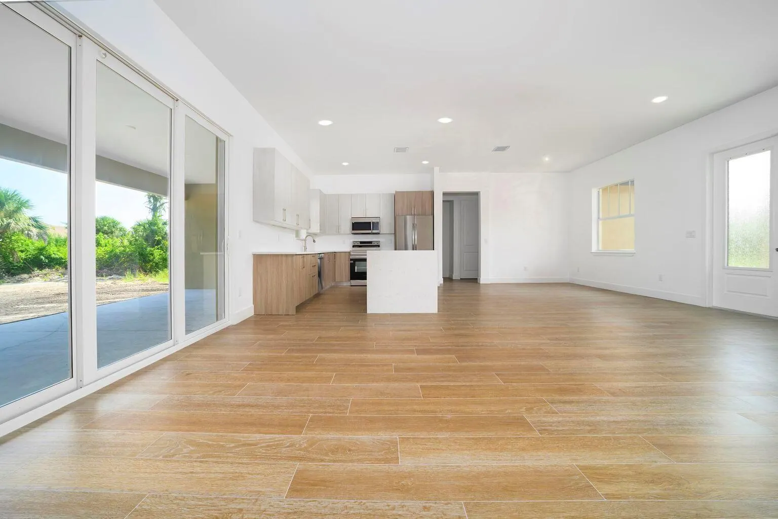15245 Brainbridge Circle