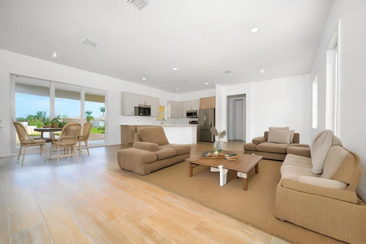 15245 Brainbridge Circle