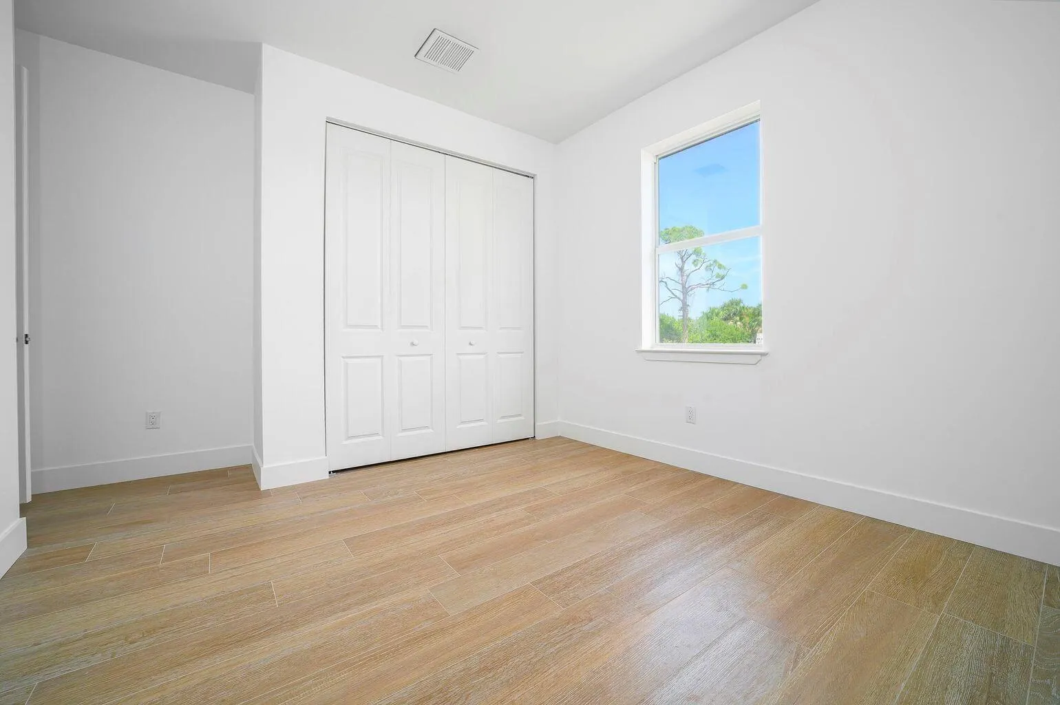 15245 Brainbridge Circle