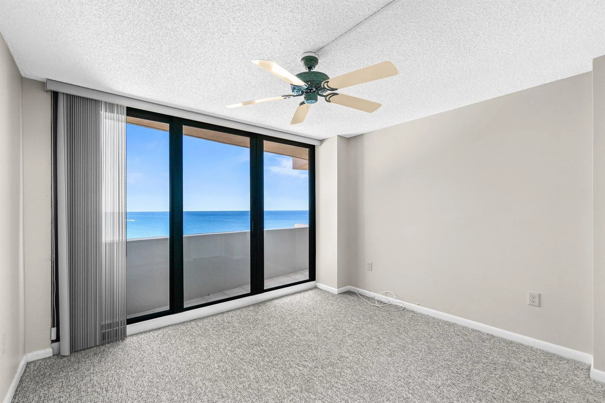 4200 N Ocean Drive, #1-1601