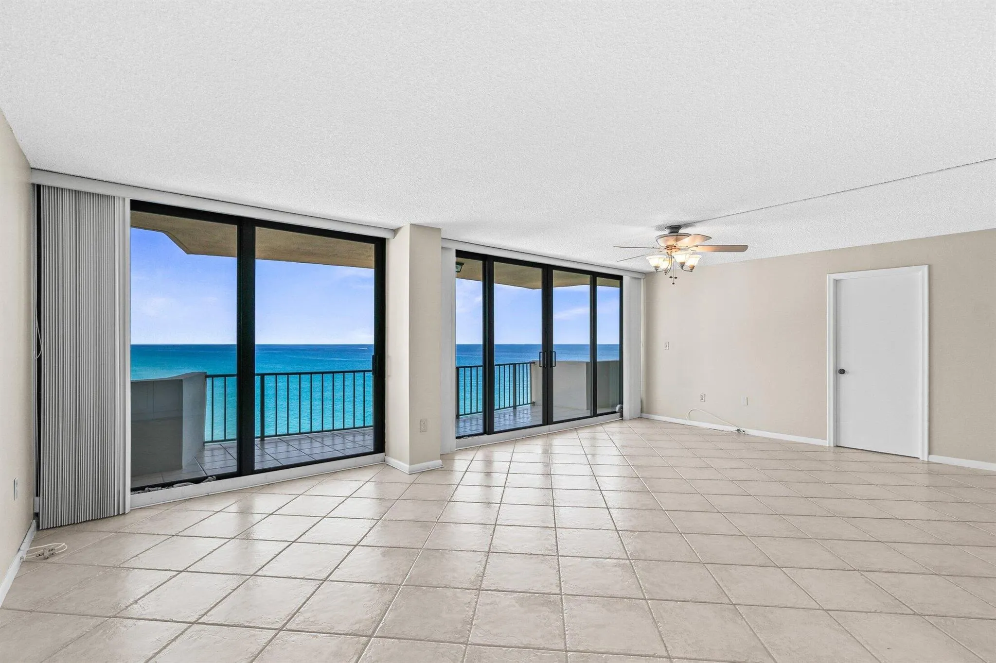 4200 N Ocean Drive, #1-1601