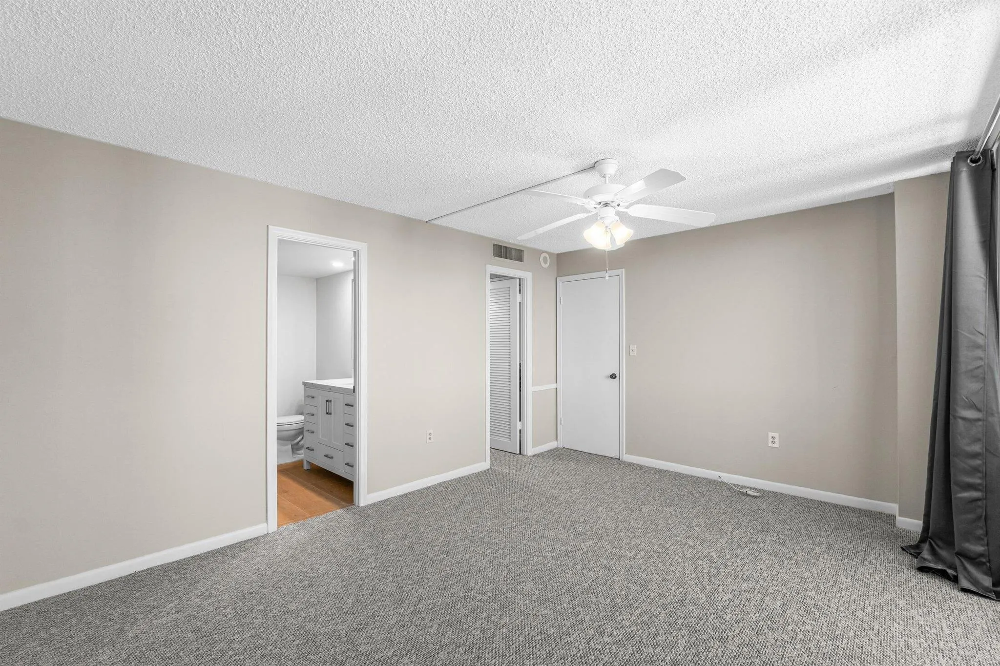 4200 N Ocean Drive, #1-1601