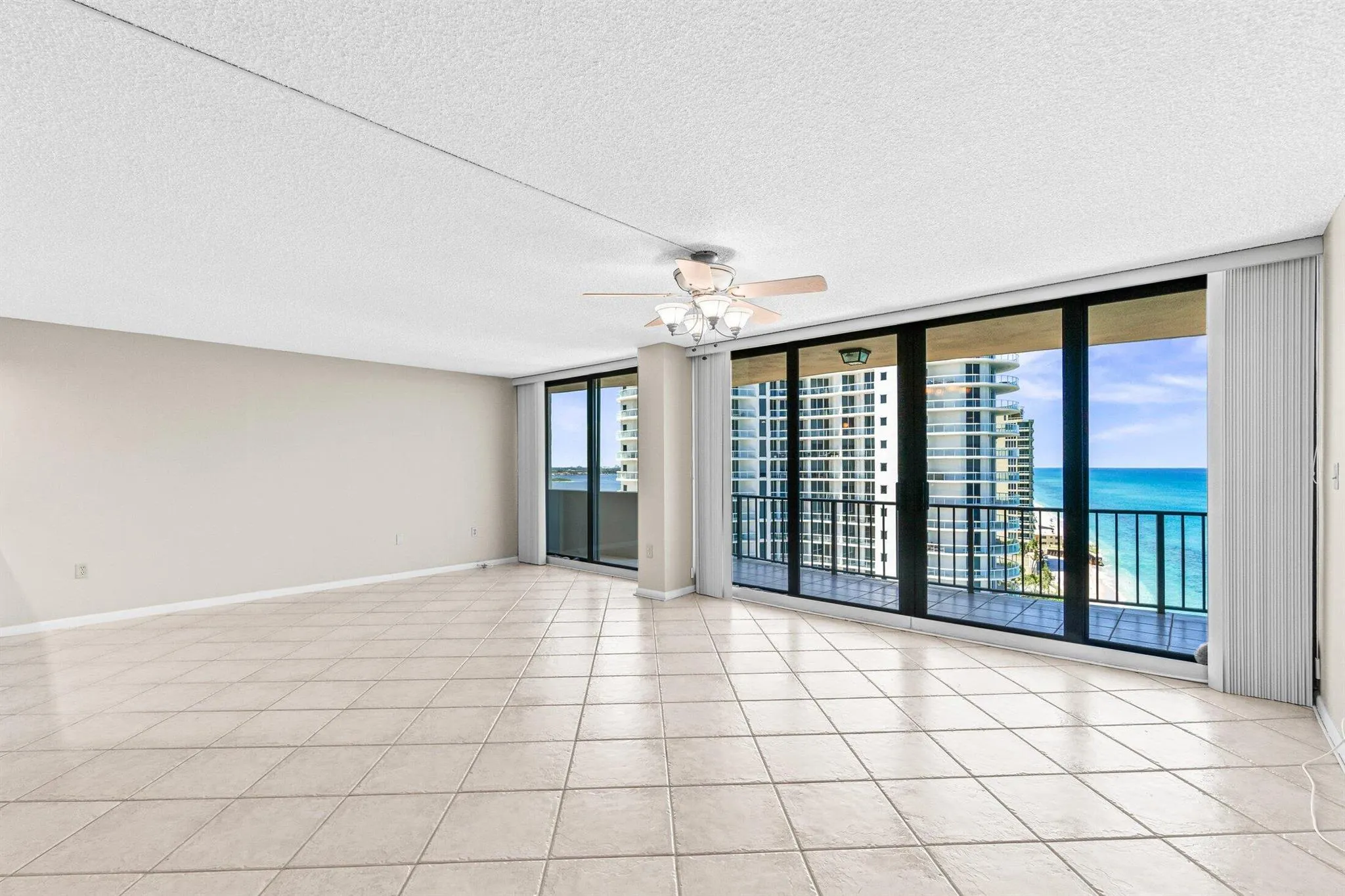 4200 N Ocean Drive, #1-1601