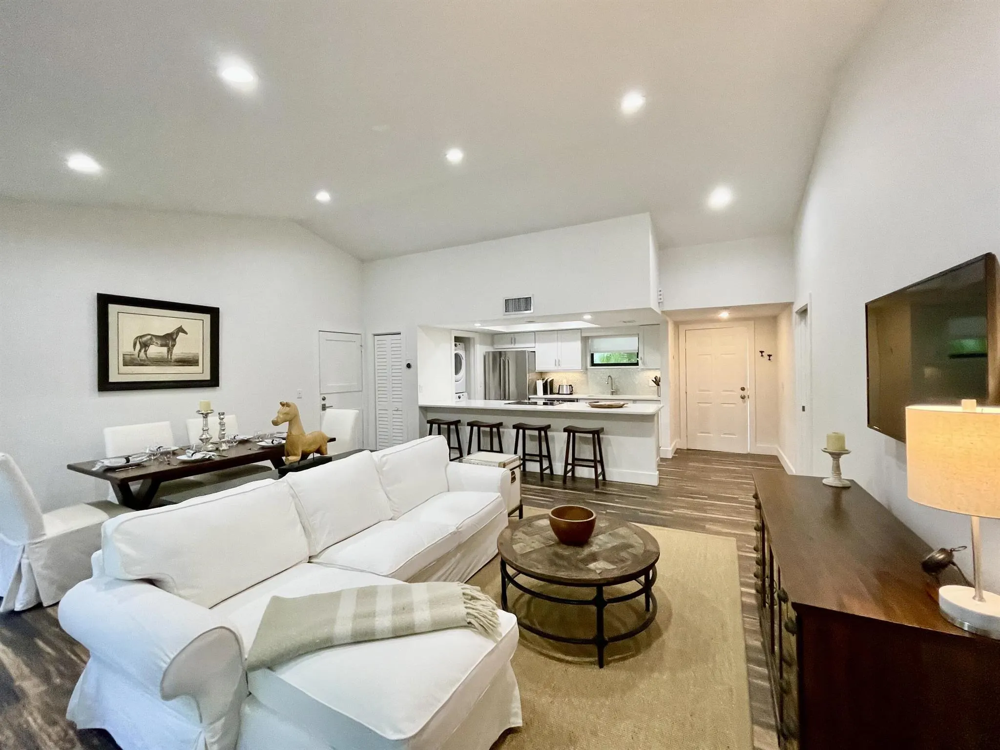 11863 Wimbledon Circle, #546