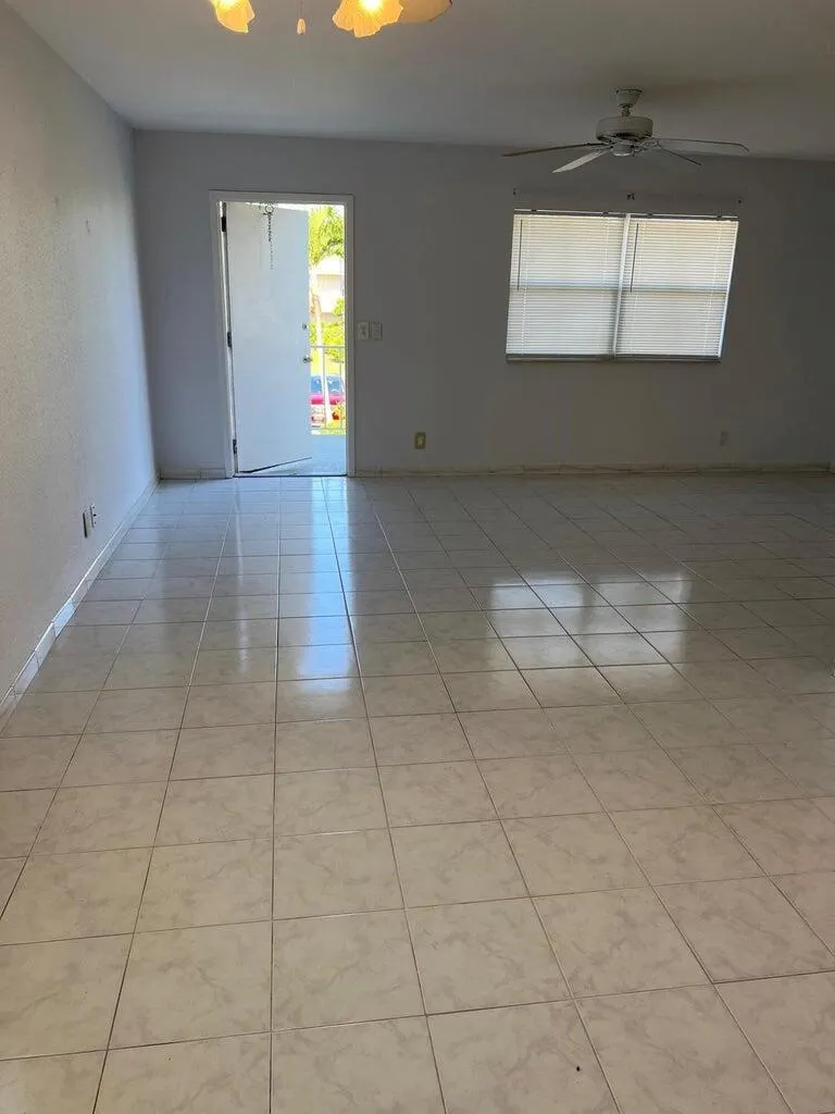 371 Flanders H, #371