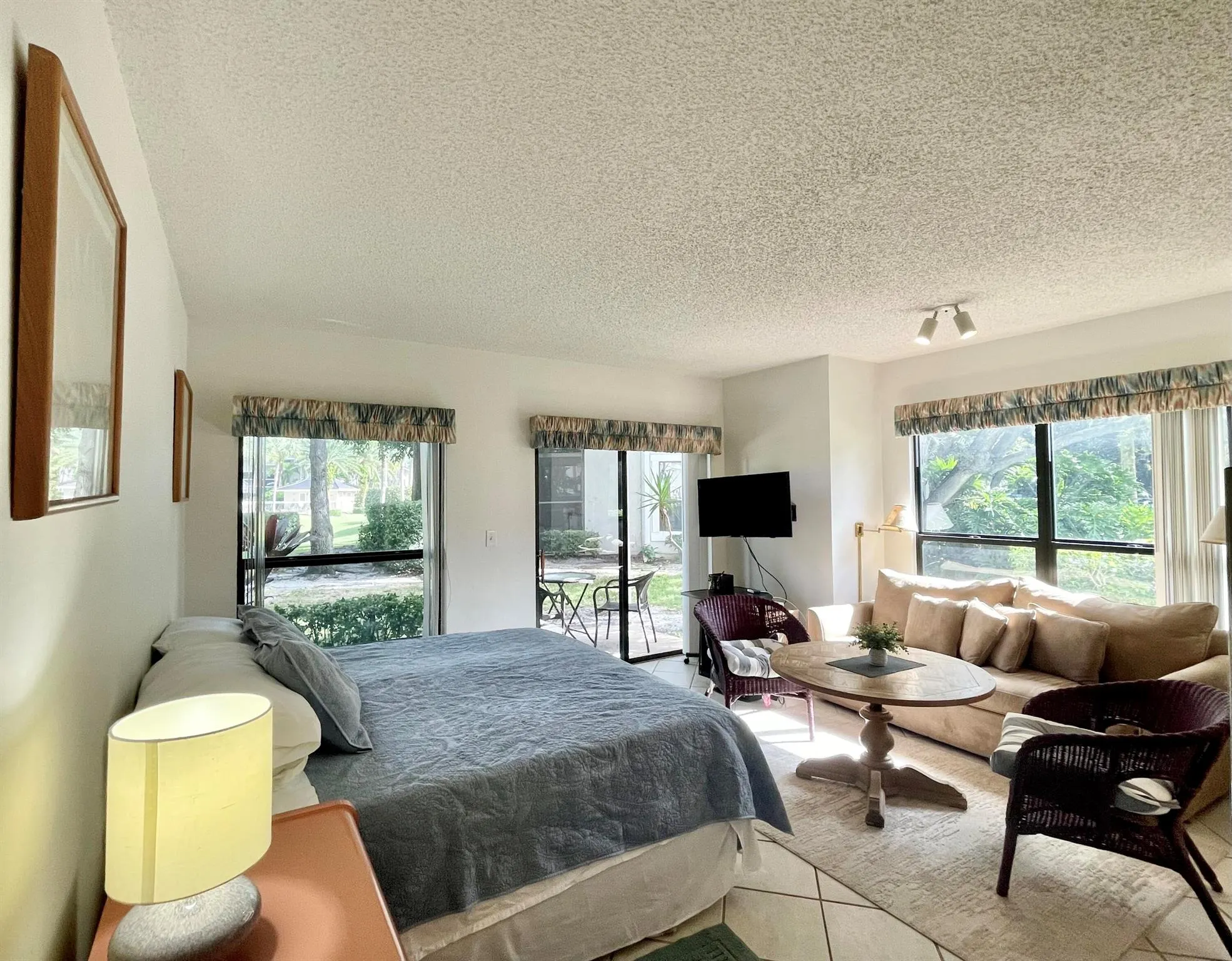 11863 Wimbledon Circle, #447