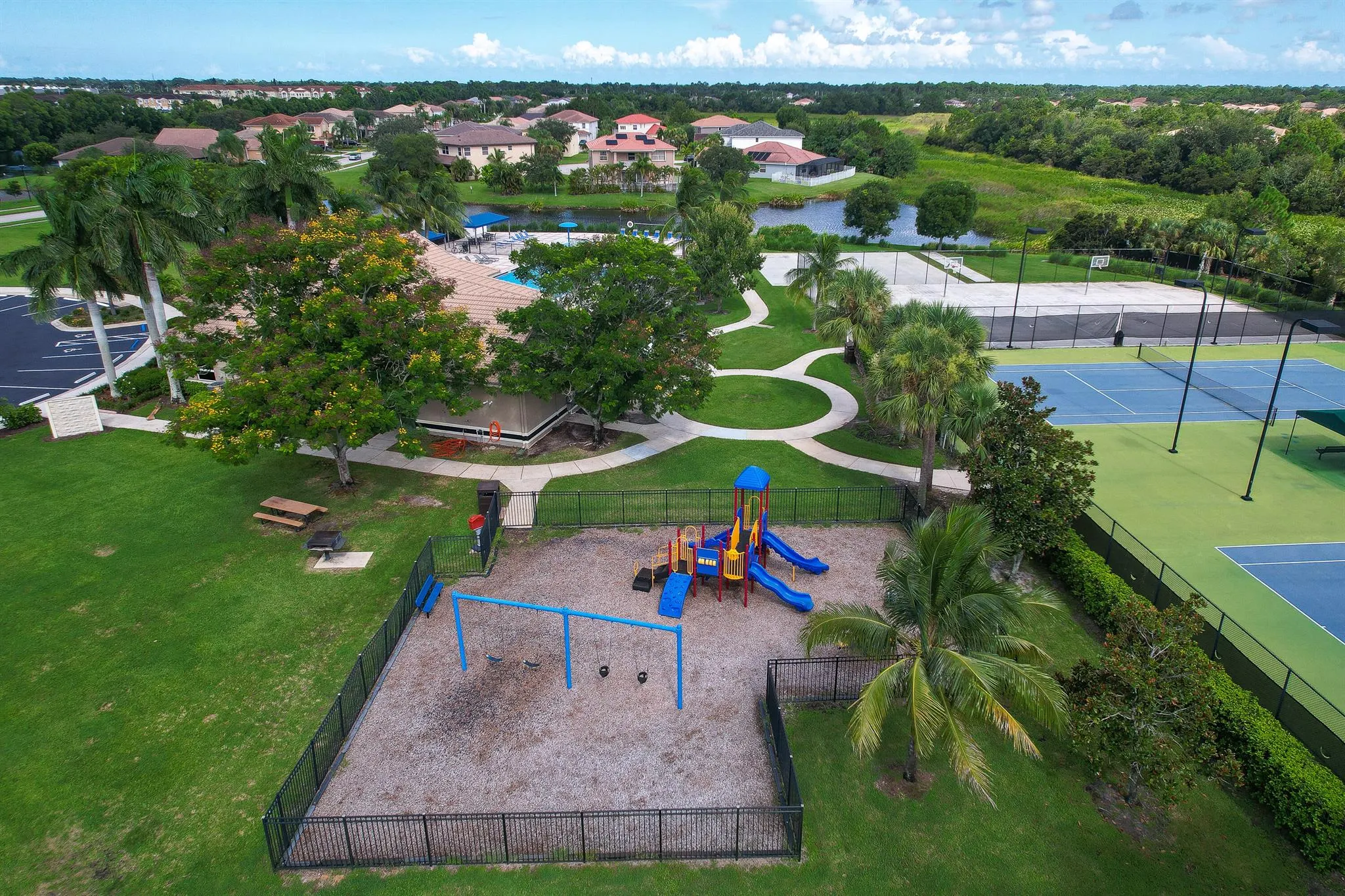 2241 SW Marshfield Court